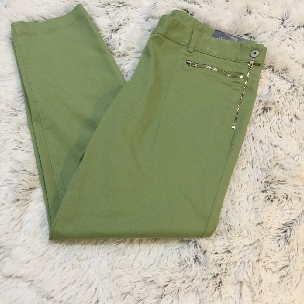 Skyes the limit side zipper and button closure Womans size 12 NWT